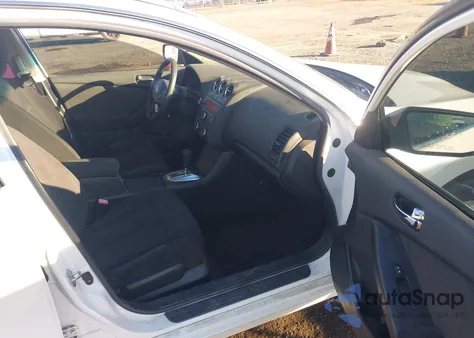 2011 Nissan Altima 2.5 S z USA, uszkodzony, nr VIN 1N4AL2AP2BN435875